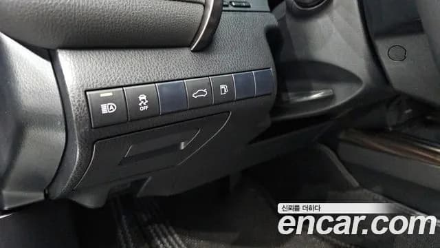 2018 Toyota Camry (XV70) 2.5 XLE Hybrid Sold VIN JTNB21HK5J3003146 – photo 18 2018 Toyota Camry (XV70) 2.5 XLE Hybrid Sold VIN JTNB21HK5J3003146 – photo 18