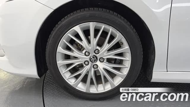 2019 Toyota Camry (XV70) 2.5 XLE Hybrid Sold VIN JTNB21HK5K3014407 – photo 16 2019 Toyota Camry (XV70) 2.5 XLE Hybrid Sold VIN JTNB21HK5K3014407 – photo 16