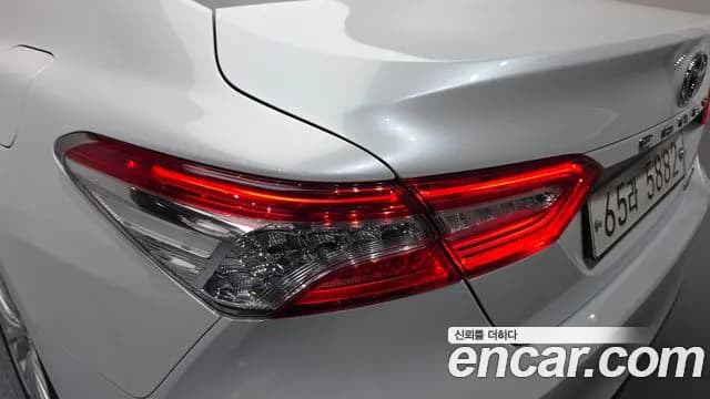 2019 Toyota Camry (XV70) 2.5 XLE Hybrid Sold VIN JTNB21HK5K3014407 – photo 23 2019 Toyota Camry (XV70) 2.5 XLE Hybrid Sold VIN JTNB21HK5K3014407 – photo 23