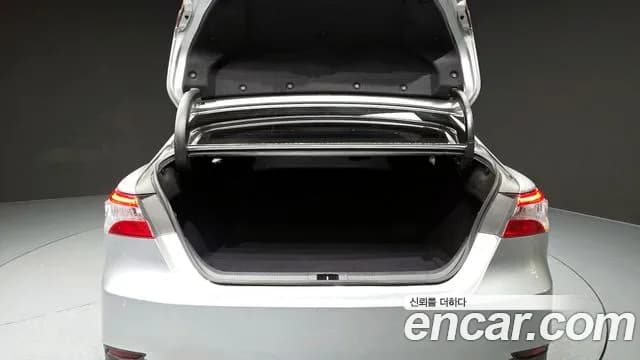 2019 Toyota Camry (XV70) 2.5 LE Hybrid Sold VIN JTNB21HK9K3024275 – interior seats 2019 Toyota Camry (XV70) 2.5 LE Hybrid Sold VIN JTNB21HK9K3024275 – interior seats