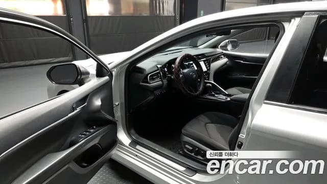 2019 Toyota Camry (XV70) 2.5 LE Hybrid Sold VIN JTNB21HK9K3024275 – photo 14 2019 Toyota Camry (XV70) 2.5 LE Hybrid Sold VIN JTNB21HK9K3024275 – photo 14