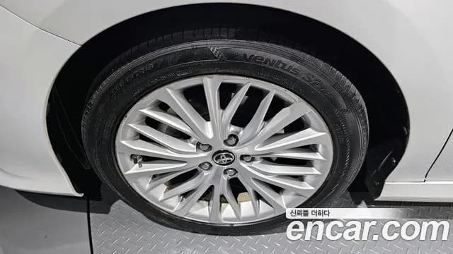 2018 Toyota Camry (XV70) 2.5 XLE Hybrid Sold VIN JTNB21HKXJ3010013 – photo 16 2018 Toyota Camry (XV70) 2.5 XLE Hybrid Sold VIN JTNB21HKXJ3010013 – photo 16