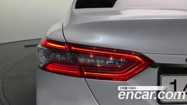 2020 Toyota Camry (XV70) 2.5 XLE Hybrid Sold VIN JTNB21HKXL3077973 – photo 30 2020 Toyota Camry (XV70) 2.5 XLE Hybrid Sold VIN JTNB21HKXL3077973 – photo 30