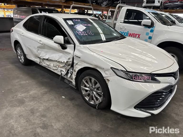 2020 Toyota Camry Used VIN JTNBA3HK303002476 – photo 14 2020 Toyota Camry Used VIN JTNBA3HK303002476 – photo 14