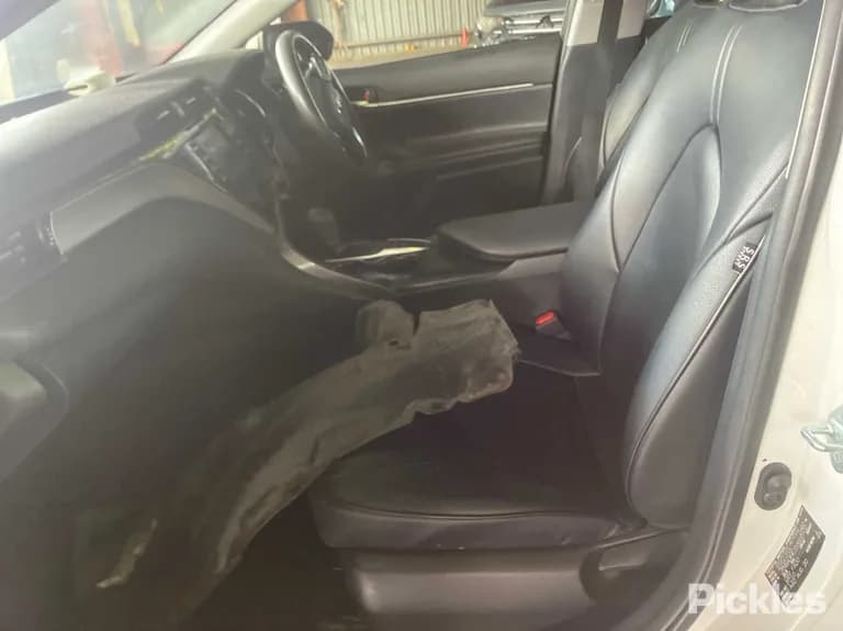 2020 Toyota Camry Used VIN JTNBA3HK703000102 – photo 14 2020 Toyota Camry Used VIN JTNBA3HK703000102 – photo 14