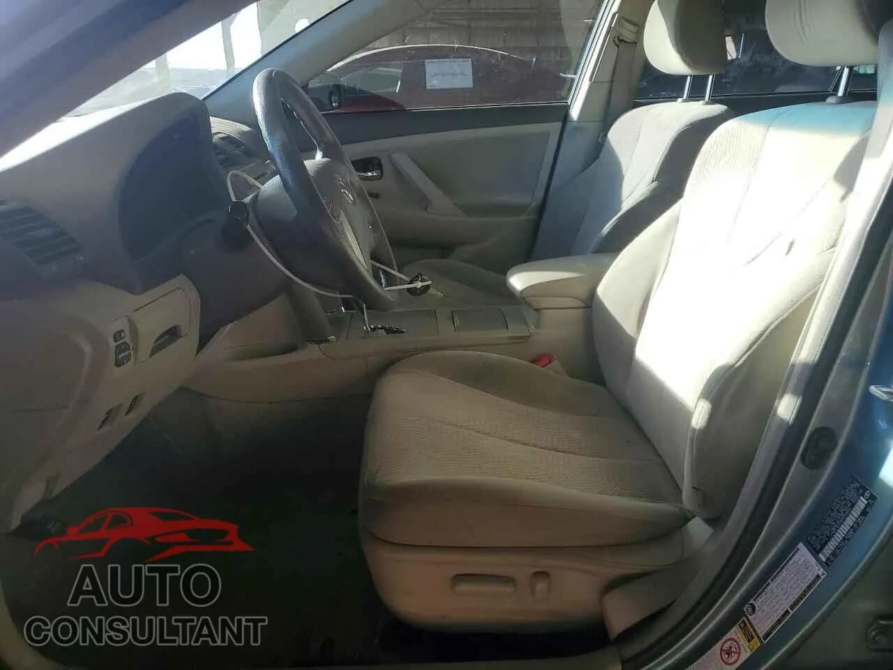 2011 TOYOTA CAMRY Damaged VIN JTNBF3EK2B3005555 – exterior detail 2011 TOYOTA CAMRY Damaged VIN JTNBF3EK2B3005555 – exterior detail