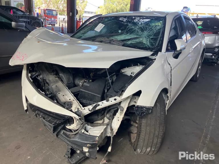 2018 Toyota Camry Used VIN JTNBF3HK603010153 – trunk area 2018 Toyota Camry Used VIN JTNBF3HK603010153 – trunk area