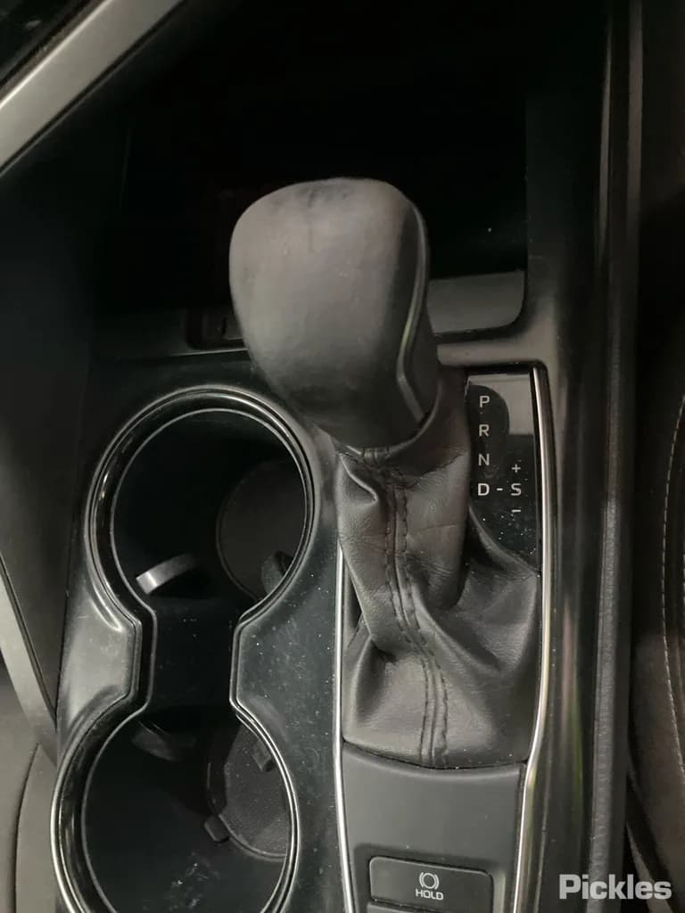 2020 Toyota Camry Used VIN JTNBF3HK803060438 – engine bay 2020 Toyota Camry Used VIN JTNBF3HK803060438 – engine bay