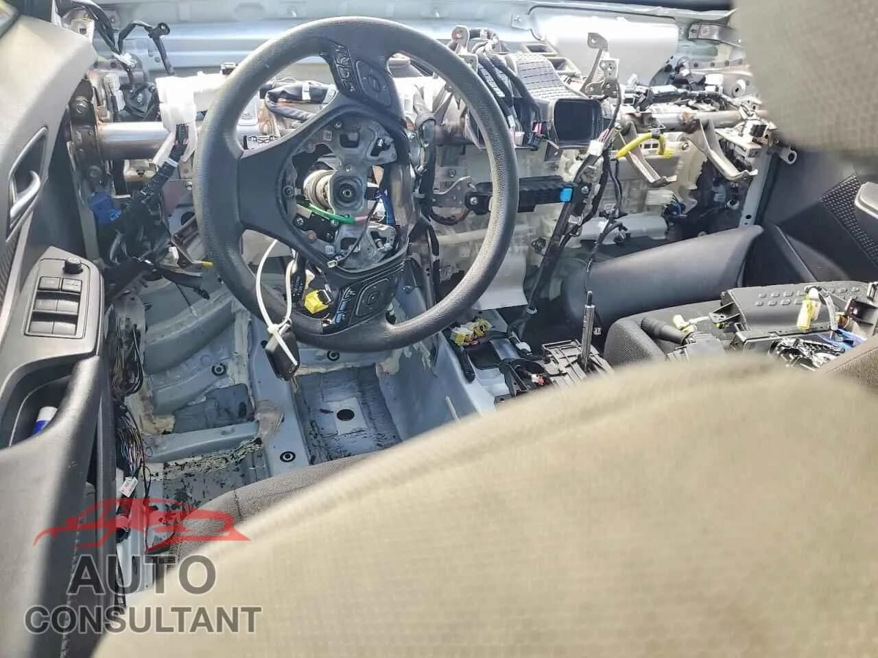 2020 TOYOTA C-HR Damaged VIN JTNKHMBX9L1074790 – undercarriage 2020 TOYOTA C-HR Damaged VIN JTNKHMBX9L1074790 – undercarriage