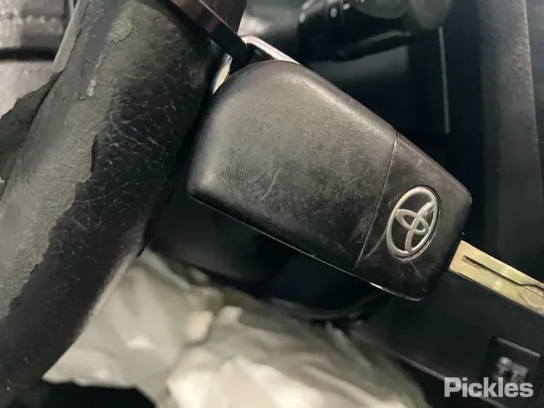 2014 Toyota Corolla Used VIN JTNKU3JE00J059340 – exterior detail 2014 Toyota Corolla Used VIN JTNKU3JE00J059340 – exterior detail