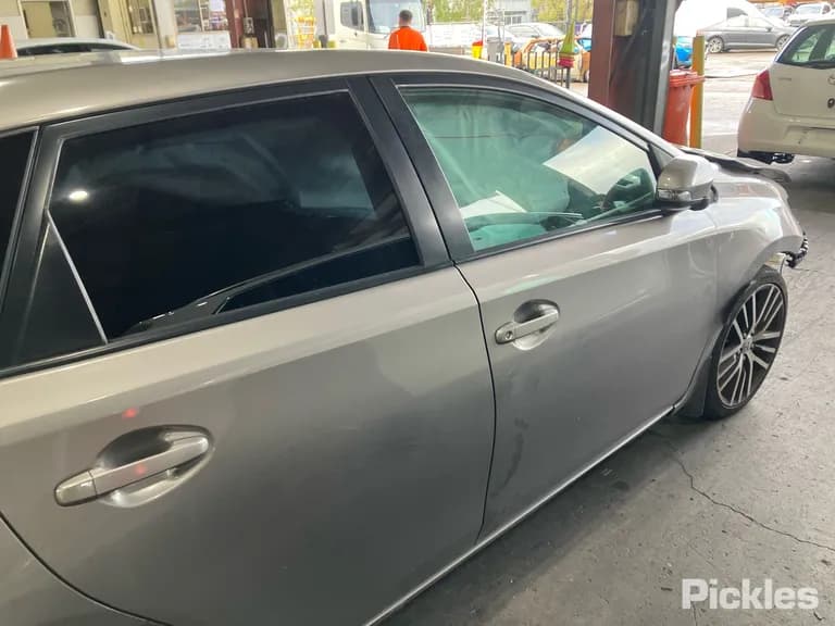2014 Toyota Corolla Used VIN JTNKU3JE00J059340 – photo 26 2014 Toyota Corolla Used VIN JTNKU3JE00J059340 – photo 26