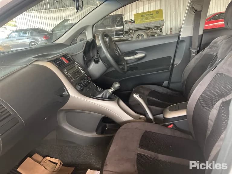 2009 Toyota Corolla Used VIN JTNKU52E401094683 – front exterior 2009 Toyota Corolla Used VIN JTNKU52E401094683 – front exterior