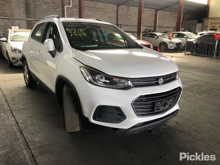 2017 Holden Trax Used VIN KL3BA7689HB222958 – front exterior 2017 Holden Trax Used VIN KL3BA7689HB222958 – front exterior