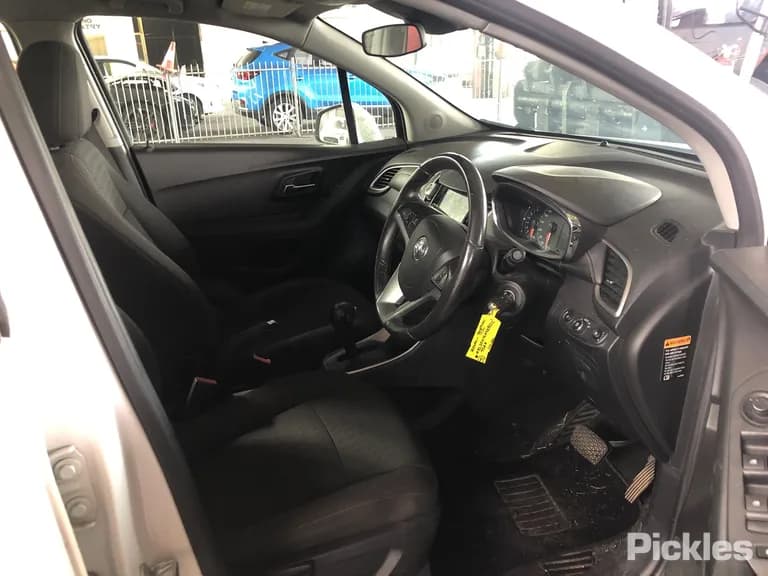 2017 Holden Trax Used VIN KL3BA7689HB222958 – undercarriage 2017 Holden Trax Used VIN KL3BA7689HB222958 – undercarriage