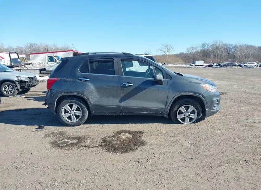 2018 CHEVROLET Trax Used VIN KL7CJPSB8JB726192 – interior seats 2018 CHEVROLET Trax Used VIN KL7CJPSB8JB726192 – interior seats