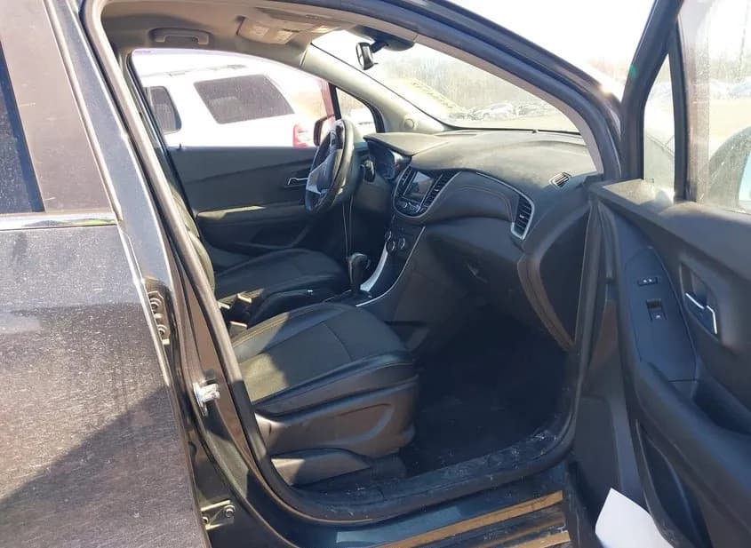 2018 CHEVROLET Trax Used VIN KL7CJPSB8JB726192 – engine bay 2018 CHEVROLET Trax Used VIN KL7CJPSB8JB726192 – engine bay