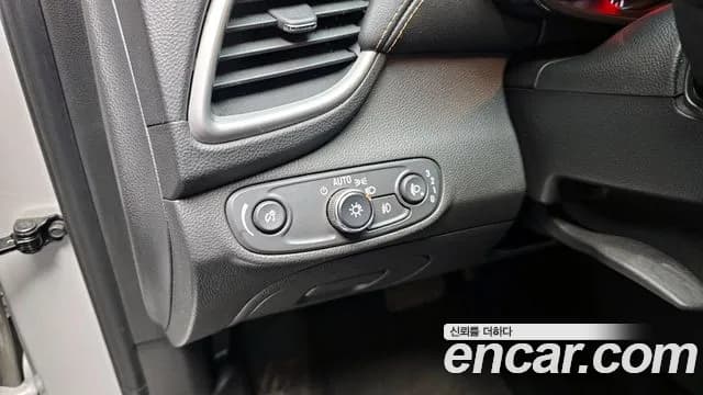 2019 Chevrolet The New Trax 1.4 Red Line Sold VIN KLABA76BDKB812291 – interior seats 2019 Chevrolet The New Trax 1.4 Red Line Sold VIN KLABA76BDKB812291 – interior seats