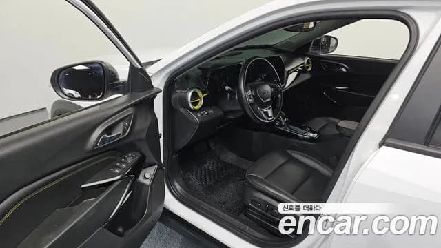 2024 Chevrolet Trax Crossover 1.2 ACTIV Sold VIN KLALA582DRC040304 – trunk area 2024 Chevrolet Trax Crossover 1.2 ACTIV Sold VIN KLALA582DRC040304 – trunk area