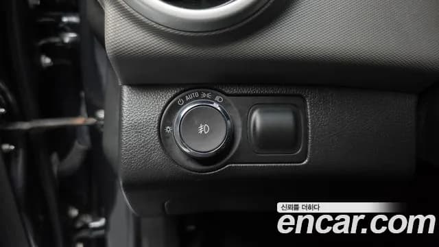 2017 Chevrolet The New Aveo Sedan 1.4 Turbo LT Sold VIN KLATA69BDHB086394 – trunk area 2017 Chevrolet The New Aveo Sedan 1.4 Turbo LT Sold VIN KLATA69BDHB086394 – trunk area