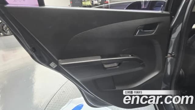 2017 Chevrolet The New Aveo Sedan 1.4 Turbo LT Sold VIN KLATA69BDHB086394 – photo 29 2017 Chevrolet The New Aveo Sedan 1.4 Turbo LT Sold VIN KLATA69BDHB086394 – photo 29