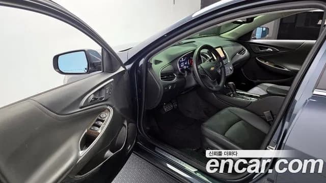 2019 Chevrolet The New Malibu 1.3 Turbo Premier Sold VIN KLAZA69LDKB105872 – rear exterior 2019 Chevrolet The New Malibu 1.3 Turbo Premier Sold VIN KLAZA69LDKB105872 – rear exterior