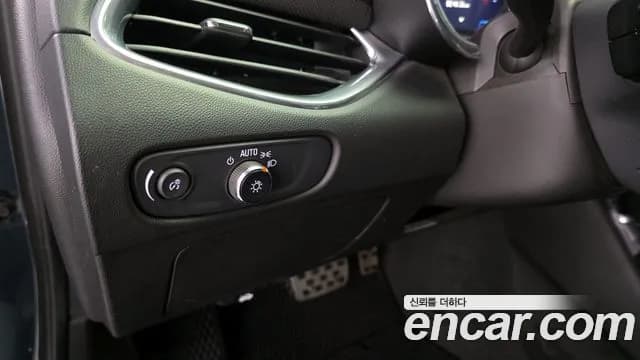 2019 Chevrolet The New Malibu 1.3 Turbo Premier Sold VIN KLAZA69LDKB105872 – interior seats 2019 Chevrolet The New Malibu 1.3 Turbo Premier Sold VIN KLAZA69LDKB105872 – interior seats