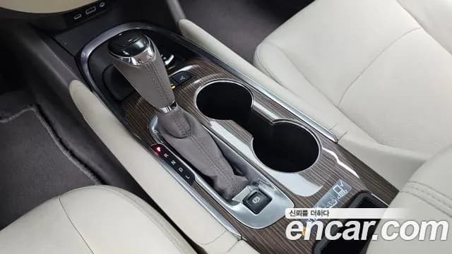 2019 Chevrolet The New Malibu 2.0 Turbo Premier Sold VIN KLAZA69XDKB105792 – rear exterior 2019 Chevrolet The New Malibu 2.0 Turbo Premier Sold VIN KLAZA69XDKB105792 – rear exterior