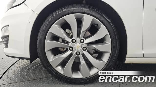 2020 Chevrolet The New Malibu 2.0 Turbo Premier Sold VIN KLAZA69XDLB355747 – front exterior 2020 Chevrolet The New Malibu 2.0 Turbo Premier Sold VIN KLAZA69XDLB355747 – front exterior