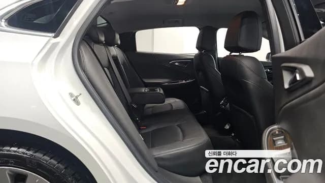 2020 Chevrolet The New Malibu 2.0 Turbo Premier Sold VIN KLAZA69XDLB355747 – trunk area 2020 Chevrolet The New Malibu 2.0 Turbo Premier Sold VIN KLAZA69XDLB355747 – trunk area