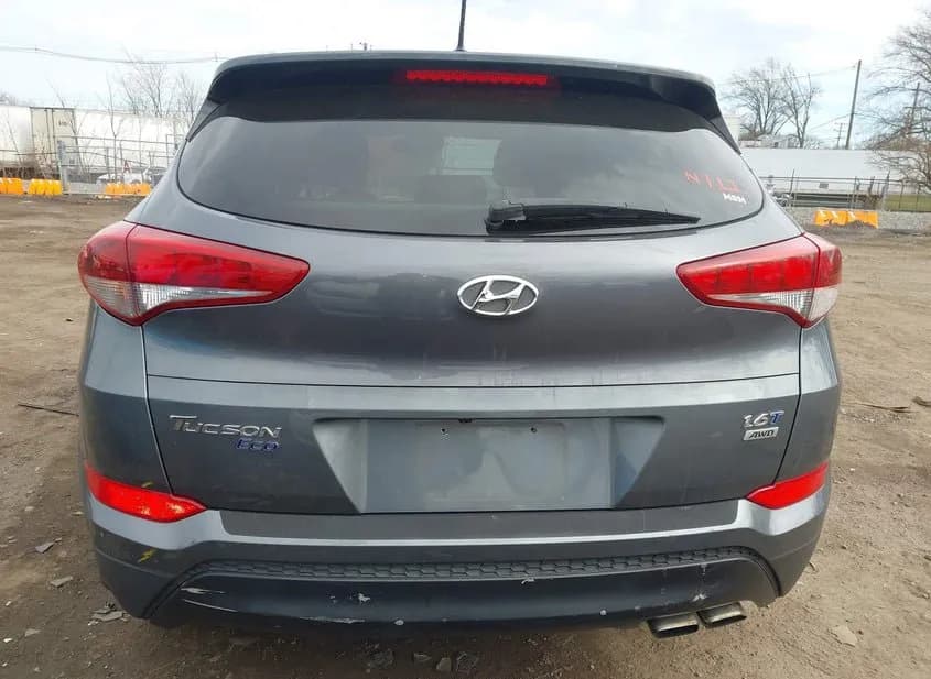 2017 HYUNDAI Tucson - VIN KM8J3CA23HU341180 2017 HYUNDAI Tucson VIN KM8J3CA23HU341180