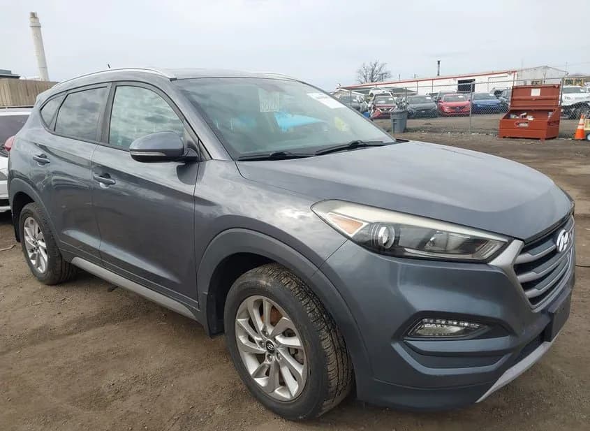 2017 HYUNDAI Tucson Used VIN KM8J3CA23HU341180 – undercarriage 2017 HYUNDAI Tucson Used VIN KM8J3CA23HU341180 – undercarriage