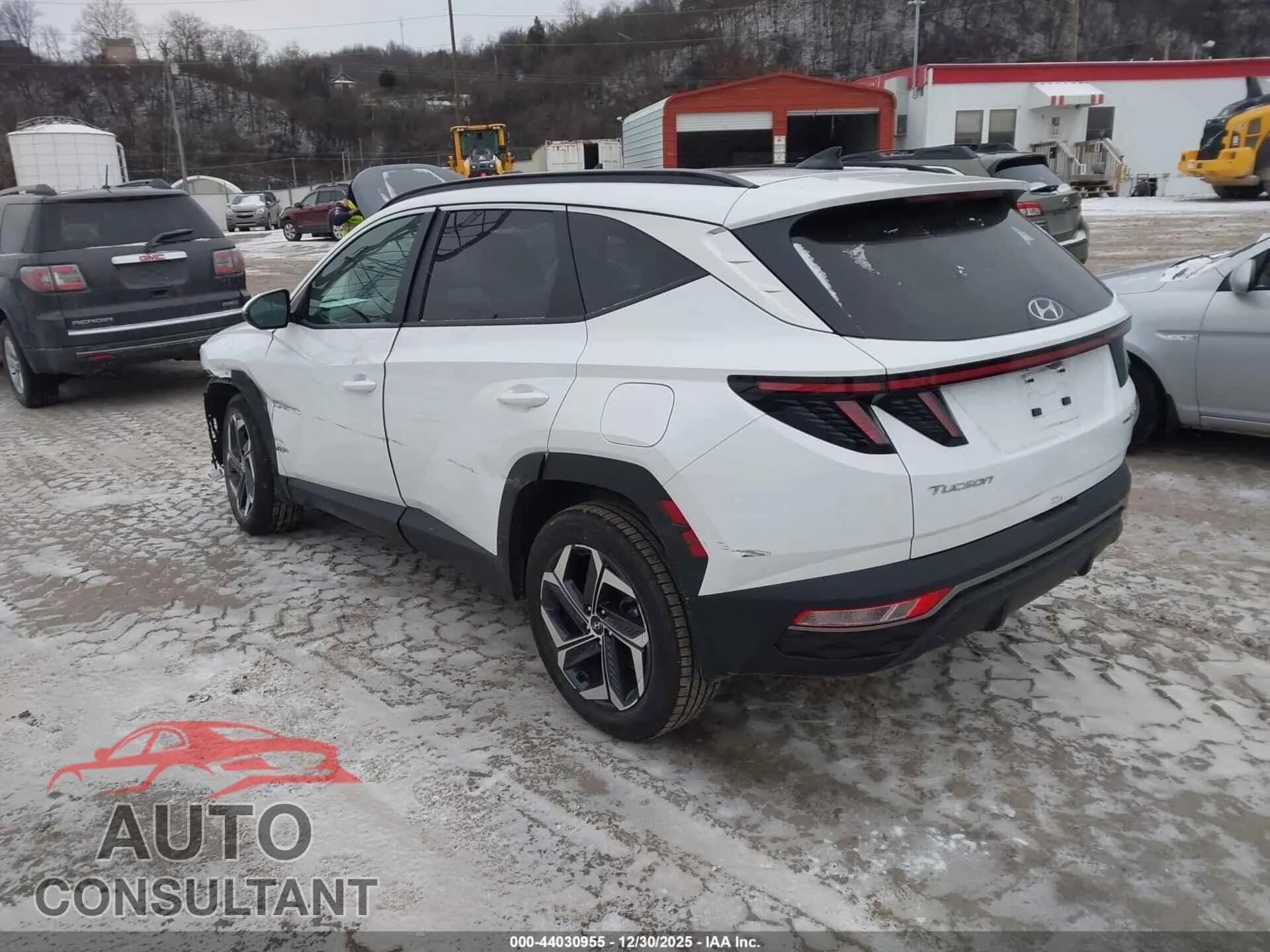 2024 HYUNDAI TUCSON HYBRID Damaged VIN KM8JCCD10RU175544 – side profile 2024 HYUNDAI TUCSON HYBRID Damaged VIN KM8JCCD10RU175544 – side profile