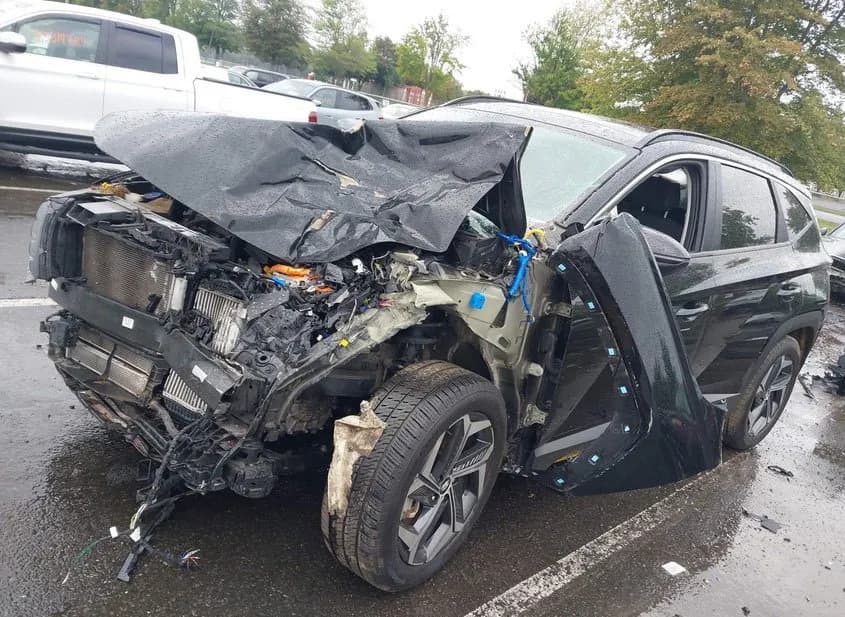 2022 HYUNDAI Tucson Used VIN KM8JFCA15NU049508 – trunk area 2022 HYUNDAI Tucson Used VIN KM8JFCA15NU049508 – trunk area