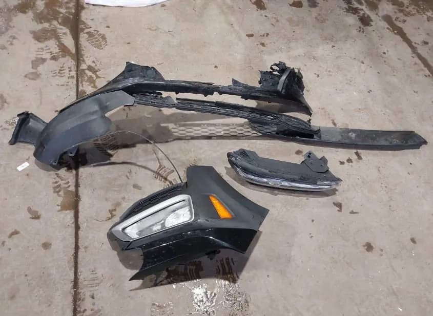 2020 HYUNDAI Kona Used VIN KM8K12AA1LU580358 – undercarriage 2020 HYUNDAI Kona Used VIN KM8K12AA1LU580358 – undercarriage