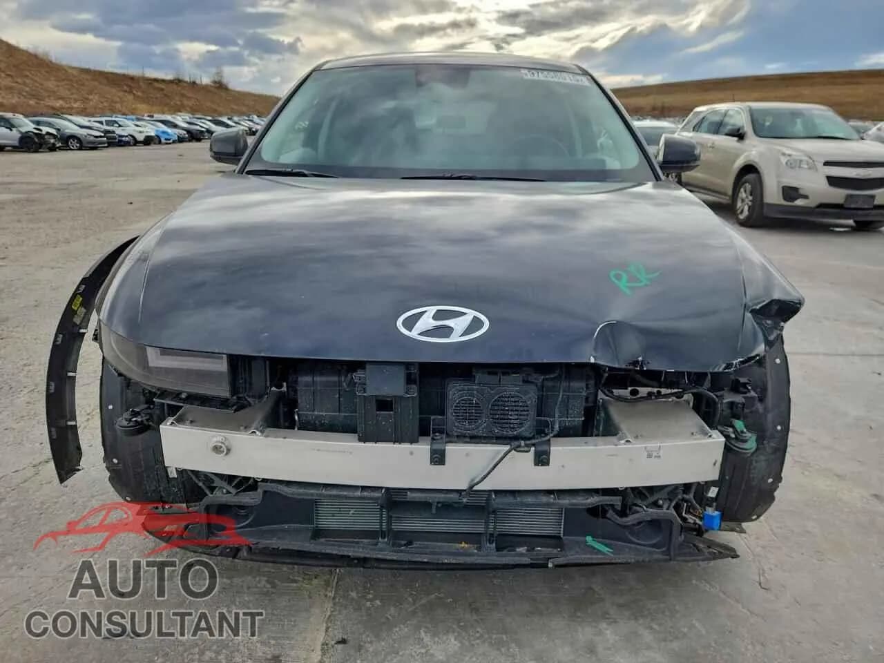 2024 HYUNDAI IONIQ Damaged VIN KM8KNDDFXRU299630 – interior seats 2024 HYUNDAI IONIQ Damaged VIN KM8KNDDFXRU299630 – interior seats