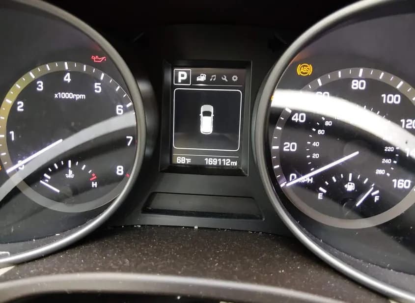 2017 HYUNDAI Santa Fe Used VIN KM8SM4HF5HU239461 – trunk area 2017 HYUNDAI Santa Fe Used VIN KM8SM4HF5HU239461 – trunk area