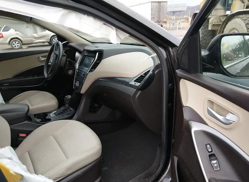 2017 HYUNDAI Santa Fe Used VIN KM8SM4HF5HU239461 – photo 12 2017 HYUNDAI Santa Fe Used VIN KM8SM4HF5HU239461 – photo 12