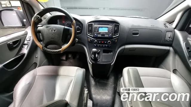 2017 Hyundai Grand Starex 5-Seater VAN Sold VIN KMFWBX7KAHU900990 – photo 16 2017 Hyundai Grand Starex 5-Seater VAN Sold VIN KMFWBX7KAHU900990 – photo 16