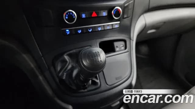 2018 Hyundai The New Grand Starex Van 3-Seater Sold VIN KMFWBX7KAJU989558 – photo 12 2018 Hyundai The New Grand Starex Van 3-Seater Sold VIN KMFWBX7KAJU989558 – photo 12