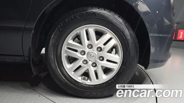 2019 Hyundai The New Grand Starex Van 3-Seater Sold VIN KMFWBX7KAKU005725 – side profile 2019 Hyundai The New Grand Starex Van 3-Seater Sold VIN KMFWBX7KAKU005725 – side profile