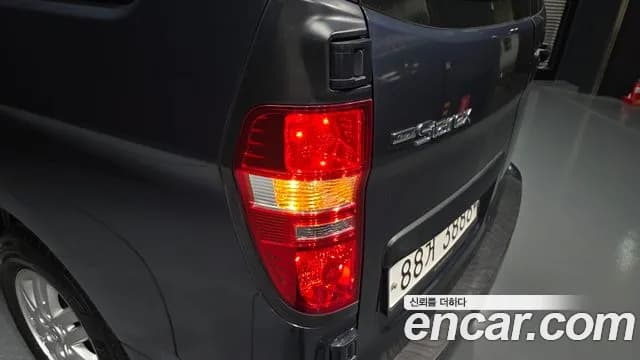 2019 Hyundai The New Grand Starex Van 3-Seater Sold VIN KMFWBX7KAKU005725 – undercarriage 2019 Hyundai The New Grand Starex Van 3-Seater Sold VIN KMFWBX7KAKU005725 – undercarriage
