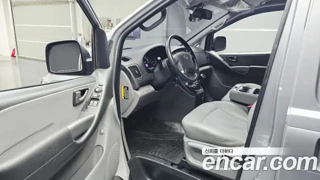 2021 Hyundai The New Grand Starex Van 3-Seater Sold VIN KMFWBX7KAMU198882 – front exterior 2021 Hyundai The New Grand Starex Van 3-Seater Sold VIN KMFWBX7KAMU198882 – front exterior