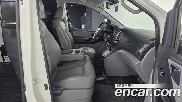 2017 Hyundai Grand Starex 3-Seater VAN Sold VIN KMFWBX7KBHU898067 – photo 16 2017 Hyundai Grand Starex 3-Seater VAN Sold VIN KMFWBX7KBHU898067 – photo 16