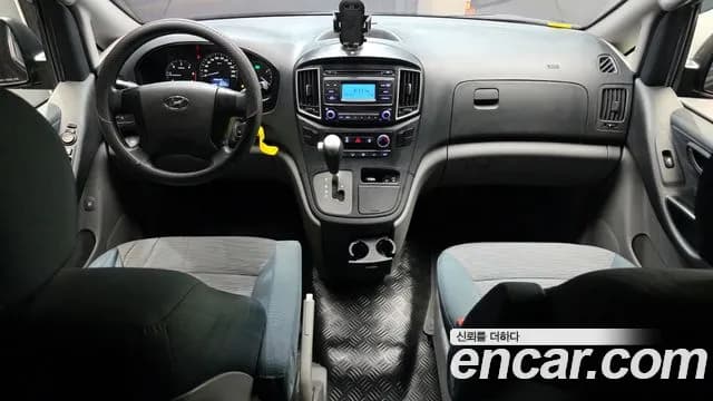 2017 Hyundai Grand Starex 5-Seater VAN Sold VIN KMFWBX7KBHU918723 – exterior detail 2017 Hyundai Grand Starex 5-Seater VAN Sold VIN KMFWBX7KBHU918723 – exterior detail