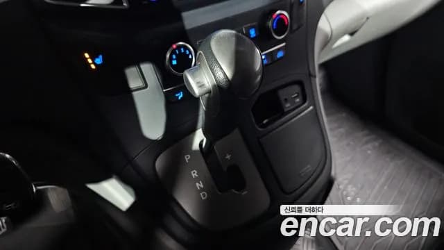 2017 Hyundai Grand Starex 3-Seater VAN Sold VIN KMFWBX7KBHU921238 – engine bay 2017 Hyundai Grand Starex 3-Seater VAN Sold VIN KMFWBX7KBHU921238 – engine bay