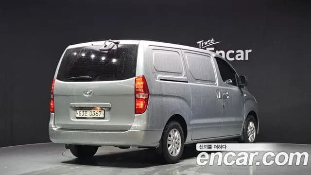 2017 Hyundai Grand Starex 3-Seater VAN Sold VIN KMFWBX7KBHU921238 – exterior detail 2017 Hyundai Grand Starex 3-Seater VAN Sold VIN KMFWBX7KBHU921238 – exterior detail
