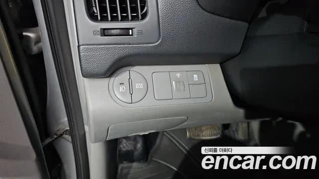 2017 Hyundai Grand Starex 3-Seater VAN Sold VIN KMFWBX7KBHU921238 – photo 19 2017 Hyundai Grand Starex 3-Seater VAN Sold VIN KMFWBX7KBHU921238 – photo 19