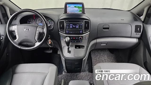 2017 Hyundai Grand Starex 5-Seater VAN Sold VIN KMFWBX7KBHU923684 – photo 12 2017 Hyundai Grand Starex 5-Seater VAN Sold VIN KMFWBX7KBHU923684 – photo 12
