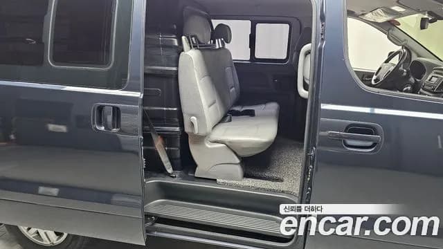 2017 Hyundai Grand Starex 5-Seater VAN Sold VIN KMFWBX7KBHU923684 – photo 25 2017 Hyundai Grand Starex 5-Seater VAN Sold VIN KMFWBX7KBHU923684 – photo 25