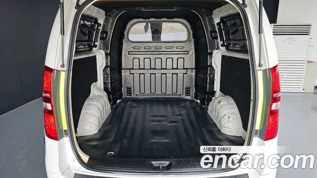 2018 Hyundai Grand Starex 5-Seater VAN Sold VIN KMFWBX7KBJU925493 – photo 20 2018 Hyundai Grand Starex 5-Seater VAN Sold VIN KMFWBX7KBJU925493 – photo 20